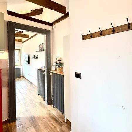 Stop In Italy To Cp14 Cozy Attic View Centro
